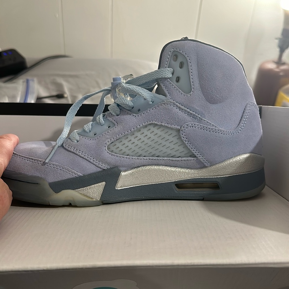 Jordan’s Retro 5 Bluebirds